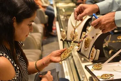 India Slashes Gold Import Duties, Boosting Demand and Curbing Smuggling