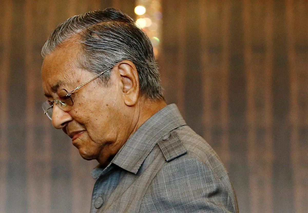 malaysias-mahathir-mohamad-99-recovers-at-home-after-hospital-stay