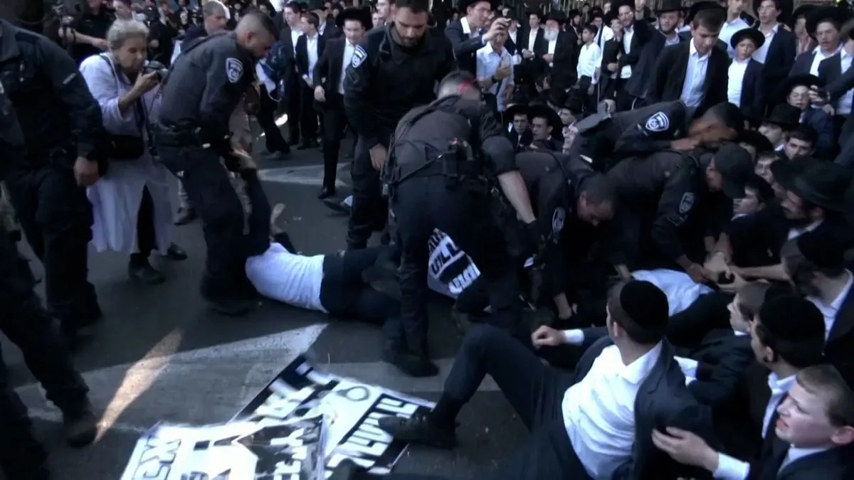 ultra-orthodox-protesters-storm-israeli-army-base-amid-conscription-dispute