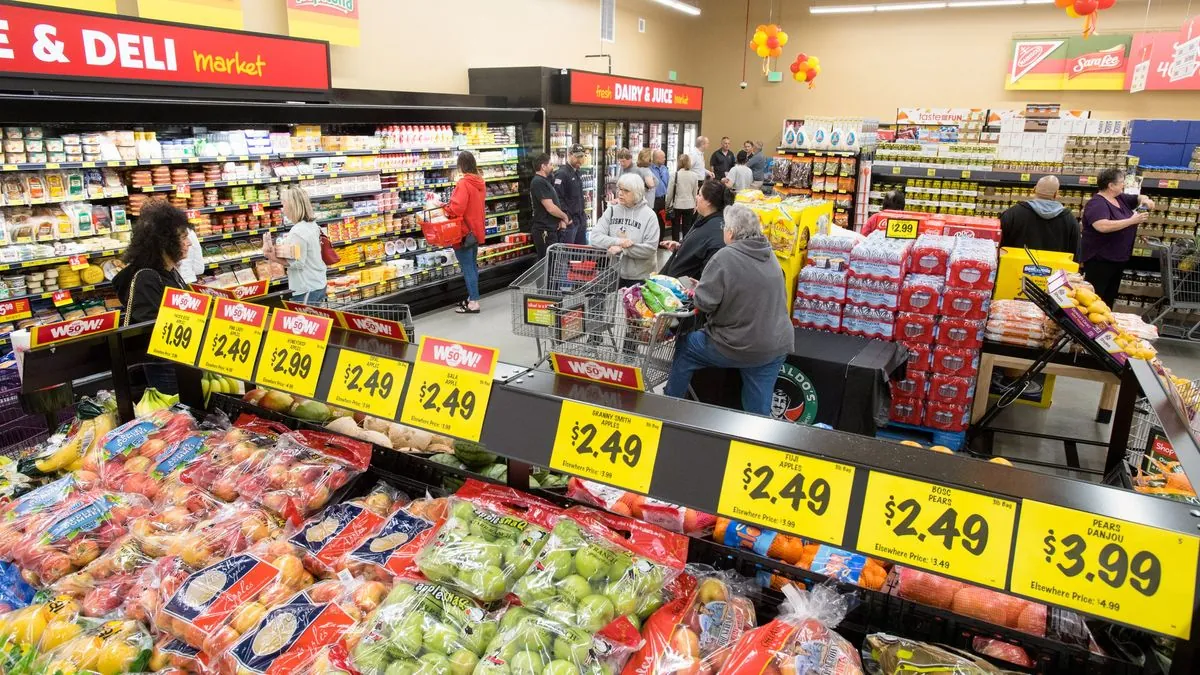 Grocery Outlet Surpasses Q2 Expectations with $14M Net Income
