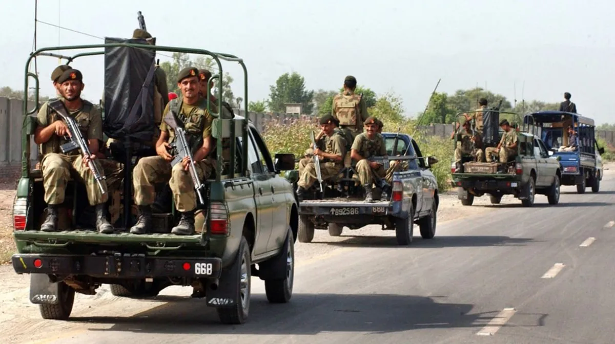 militant-attack-on-pakistani-army-posts-leaves-7-dead-in-border-region