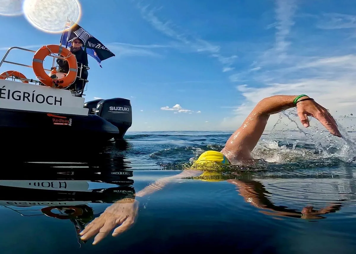 swimmer-abandons-80-mile-lake-michigan-crossing-after-gps-failure