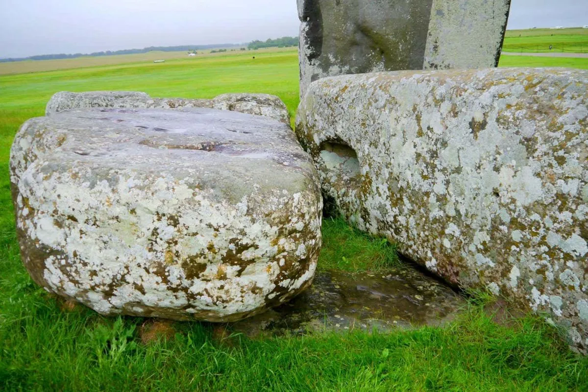 stonehenges-altar-stone-scottish-origin-rewrites-neolithic-history