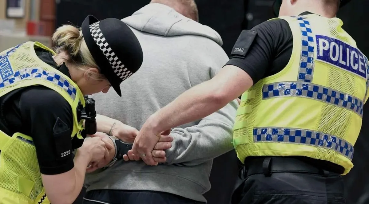 Debunking Viral Video: UK Arrest Unrelated to Recent Protests