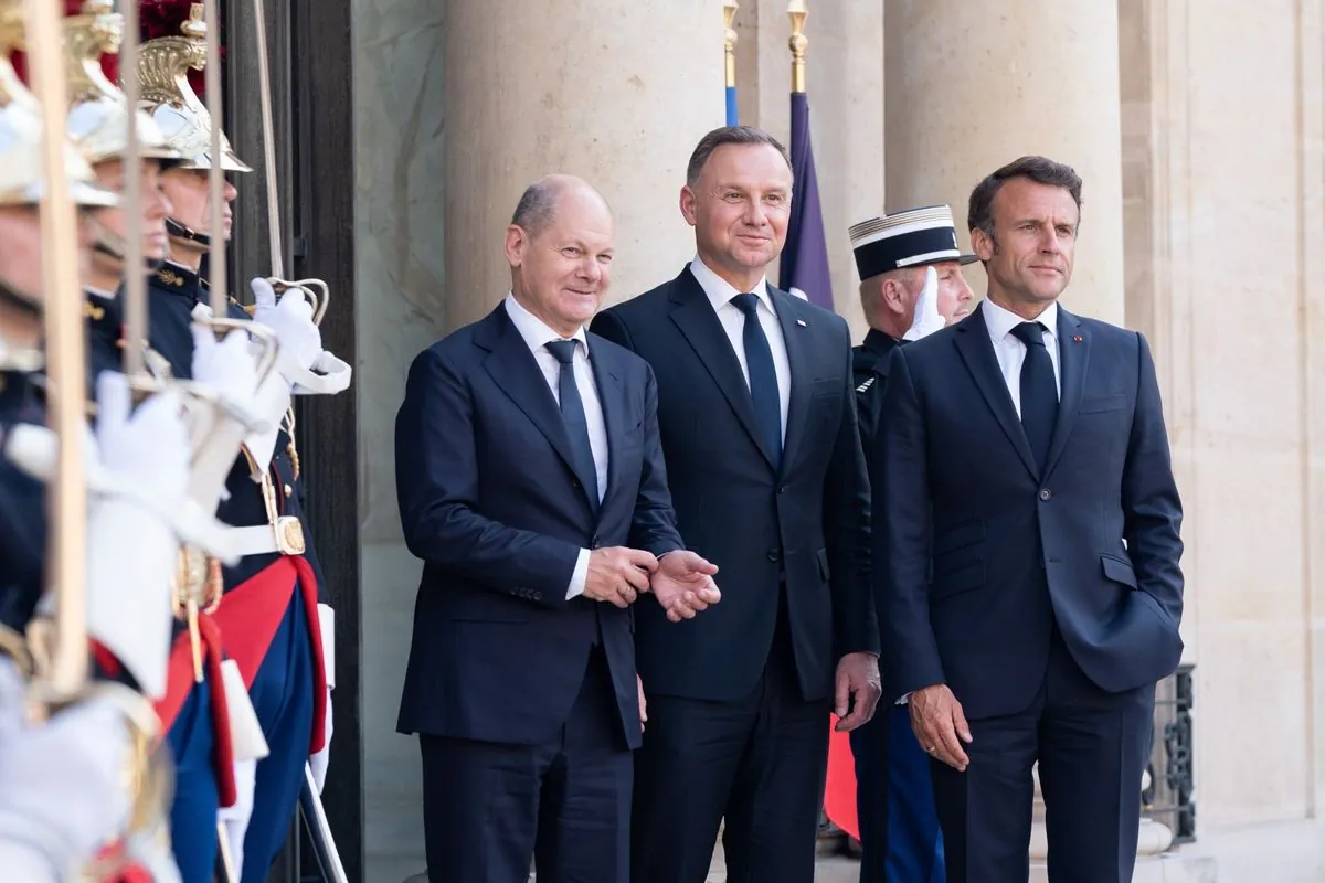 macron-seeks-new-pm-party-leaders-summoned-for-crucial-talks