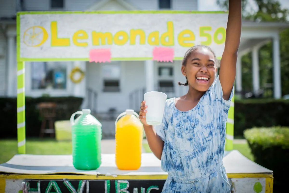 Young Entrepreneurs Squeeze Success from Modern Lemonade Stands