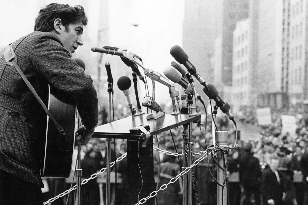 Phil Ochs: The Unsung Hero of 1968 Chicago Convention Protests