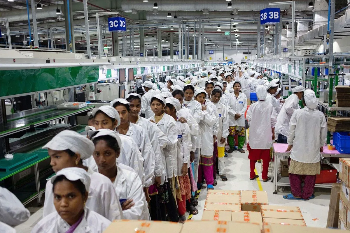 foxconn-chairman-addresses-hiring-controversy-at-indian-iphone-plant