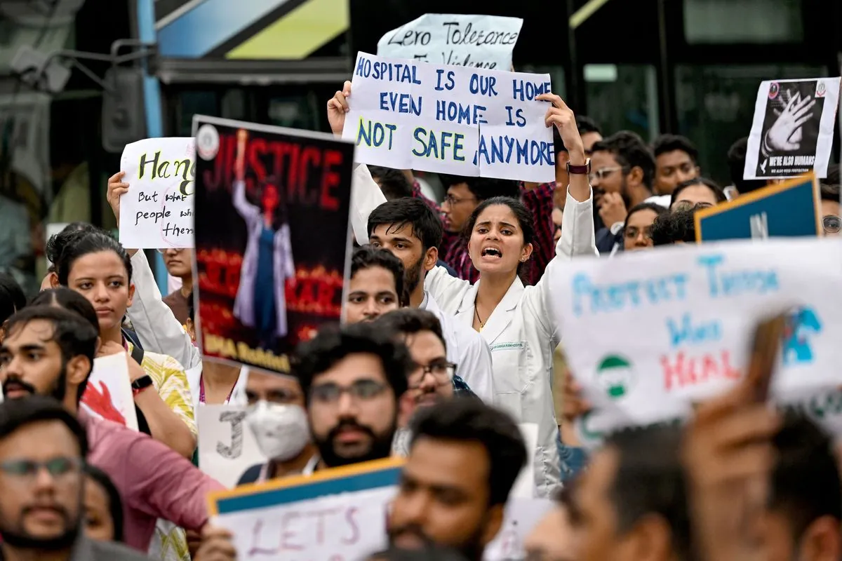 indian-junior-doctors-extend-protests-over-colleagues-murder