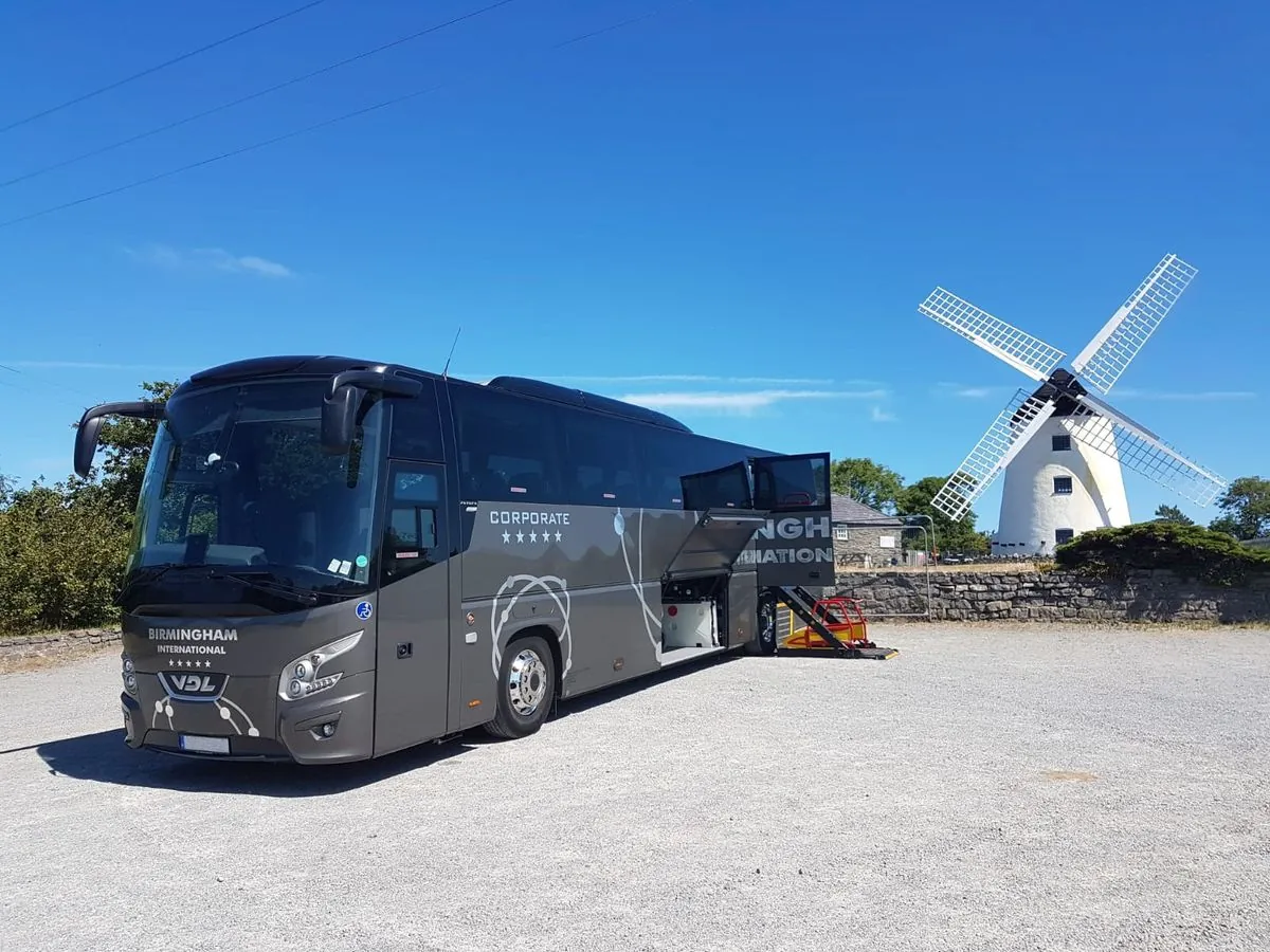 Debunked: False Claims of "Muslim Defence League" Transport to Liverpool Protest