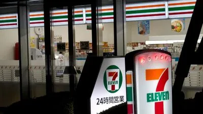 Canadian Retail Giant Eyes Takeover of Japan's 7-Eleven Operator