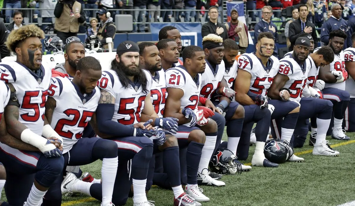 nfl-debunks-false-claims-of-player-disqualification-for-anthem-kneeling