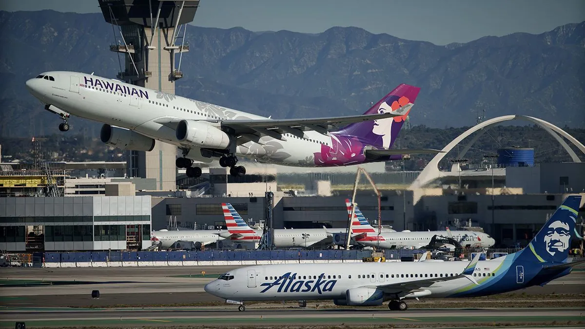 Alaska-Hawaiian Merger Clears Key Hurdle, Awaits Final Approval