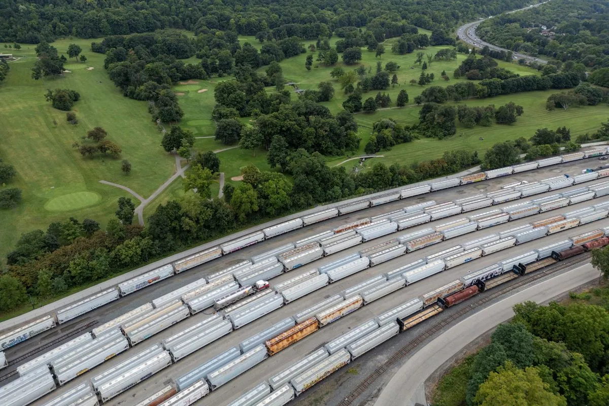 canadian-pm-urges-rail-giants-and-union-to-resolve-labor-dispute