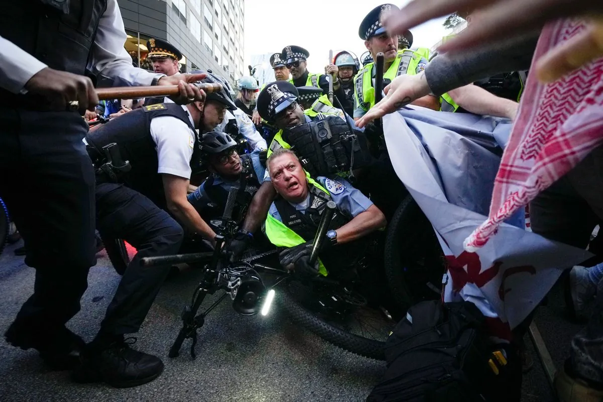 violent-clashes-erupt-at-chicago-dnc-dozens-arrested-in-pro-palestinian-protest