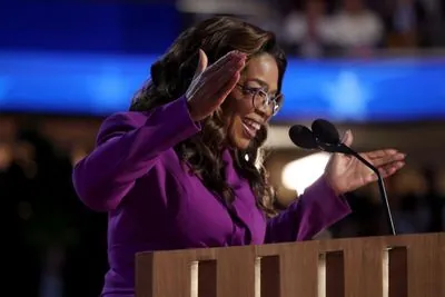 Oprah Winfrey Makes Surprise Appearance at DNC, Endorses Kamala Harris