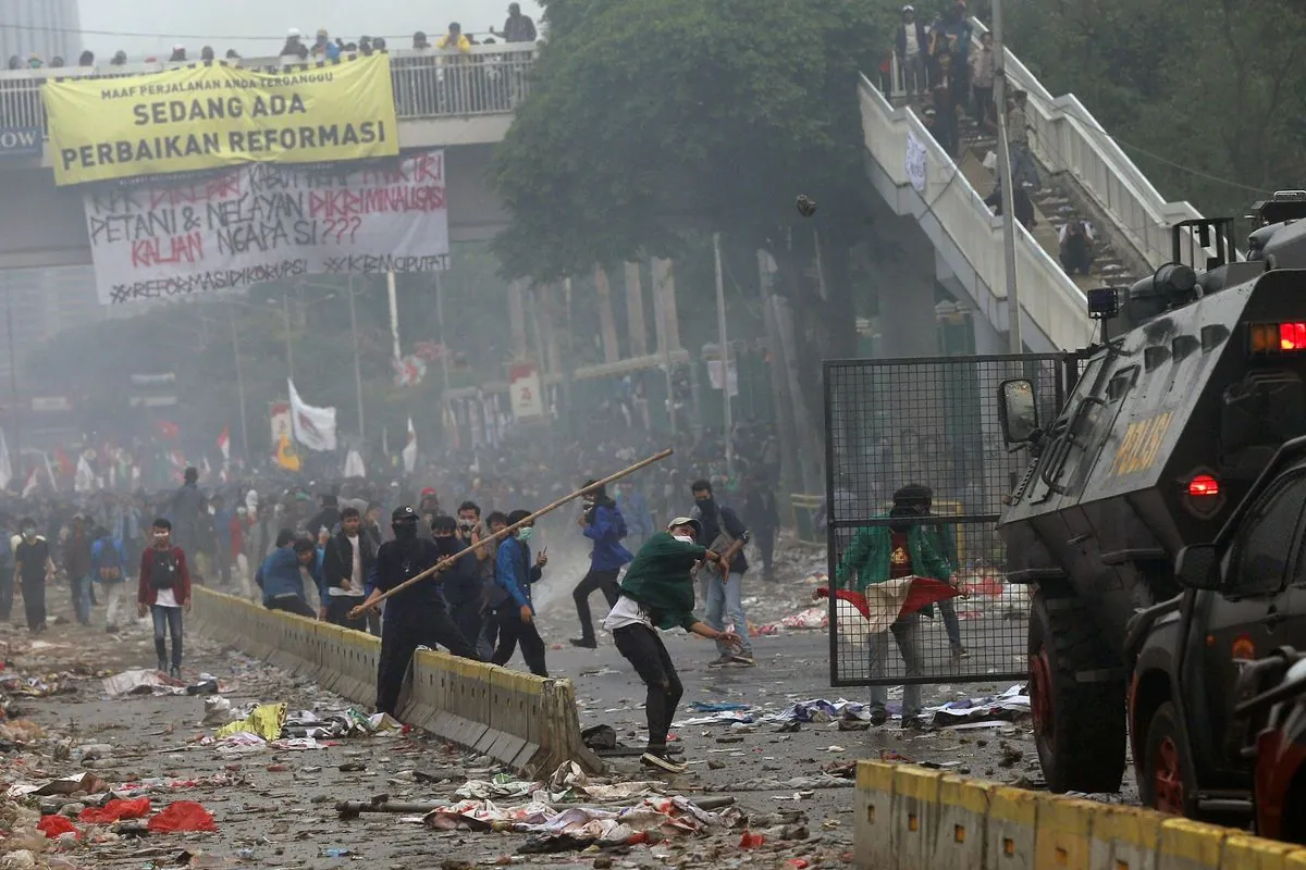 Mass Protests Erupt in Indonesia Over Controversial Election Law Changes