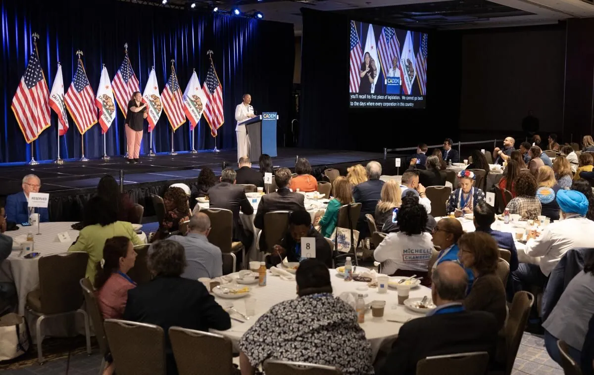 dnc-in-chicago-offers-diverse-restroom-options-debunking-false-claims