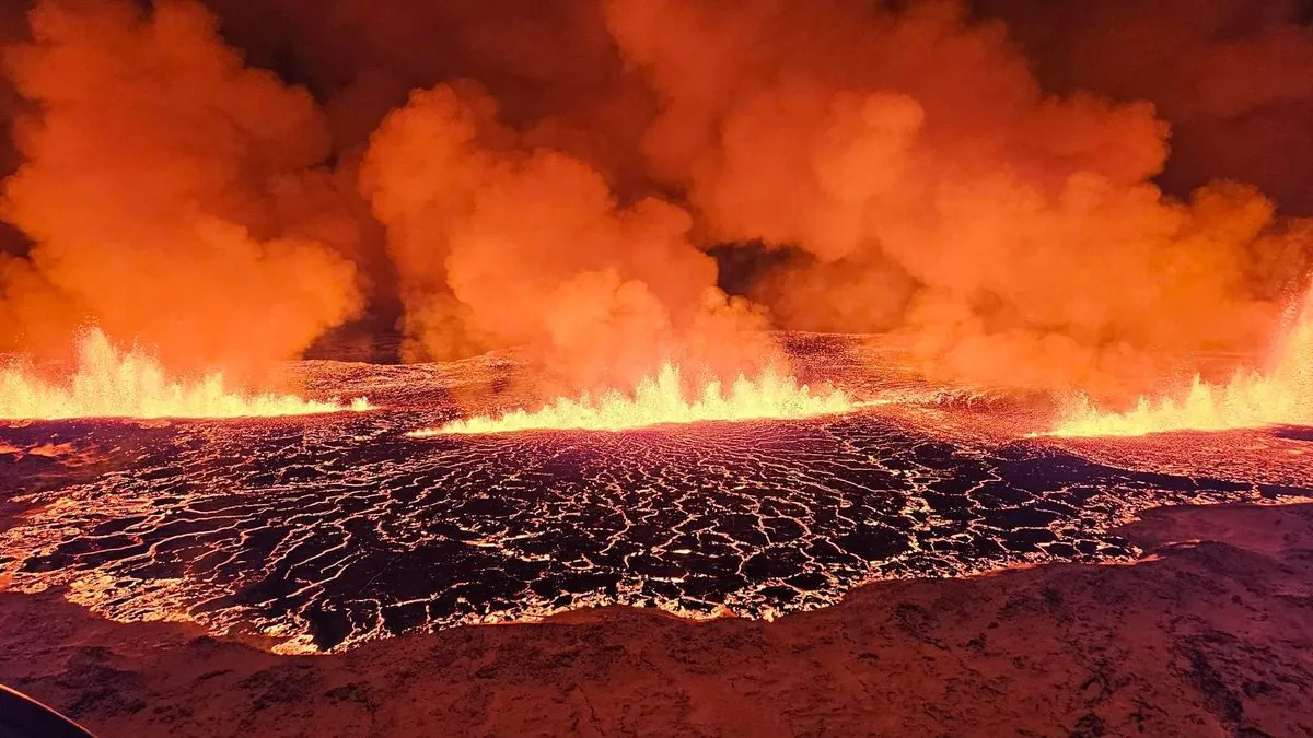 icelands-reykjanes-peninsula-sees-sixth-volcanic-eruption-since-2023