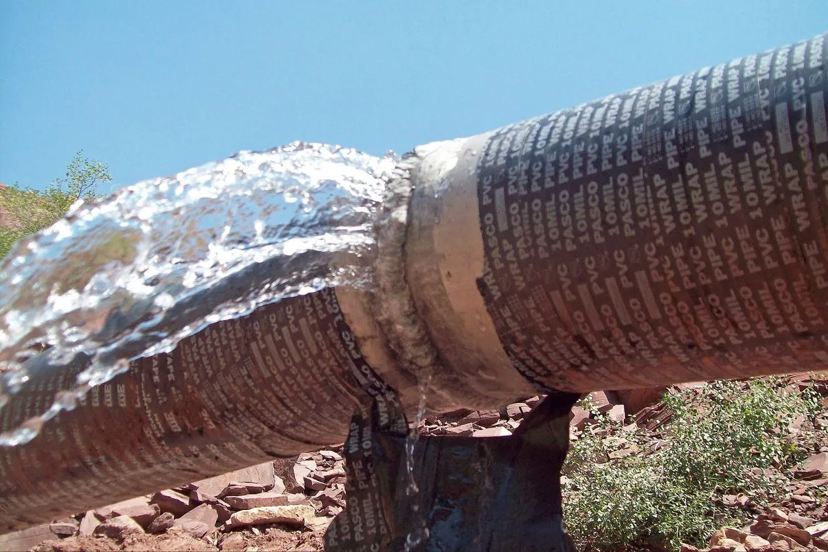 Grand Canyon's Water Crisis: Pipeline Breaks Disrupt South Rim Visits