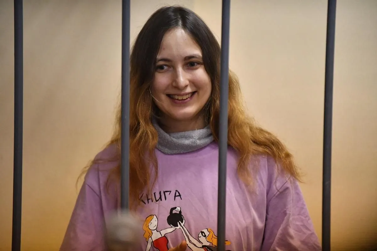 russian-artist-freed-in-prisoner-swap-after-antiwar-protest-imprisonment