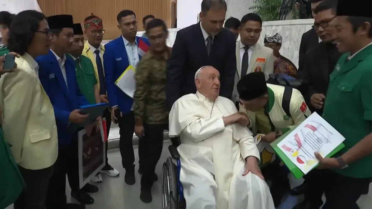 popes-indonesia-visit-highlights-unique-interfaith-tunnel-of-friendship