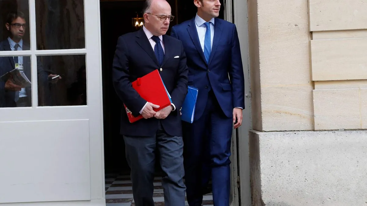 macron-to-meet-cazeneuve-amid-prime-minister-selection-process