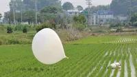 Seoul Alerts: North Korean Trash Balloons Spotted Over South Korean Capital