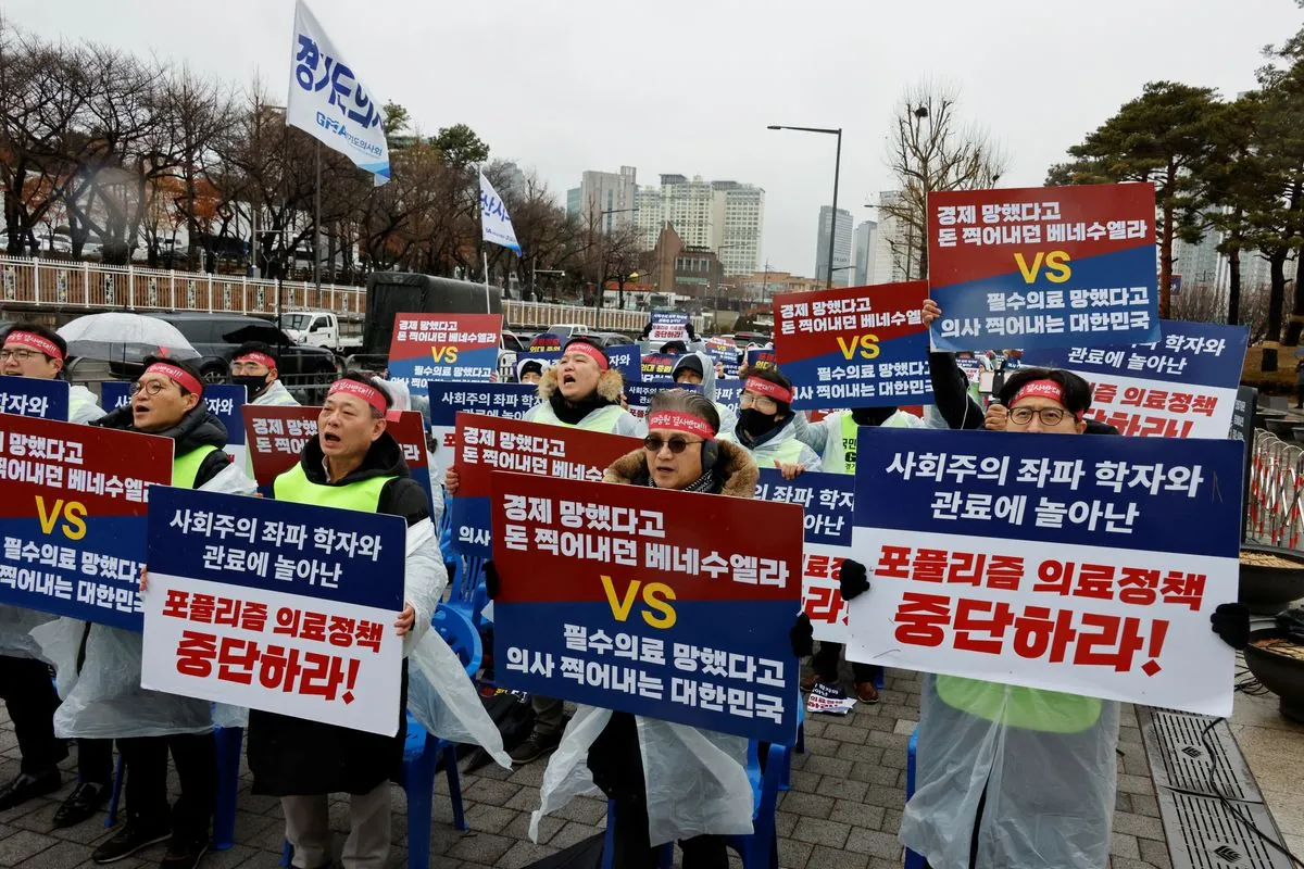 South Korea Considers Adjusting Medical School Admission Plan Amid Strike