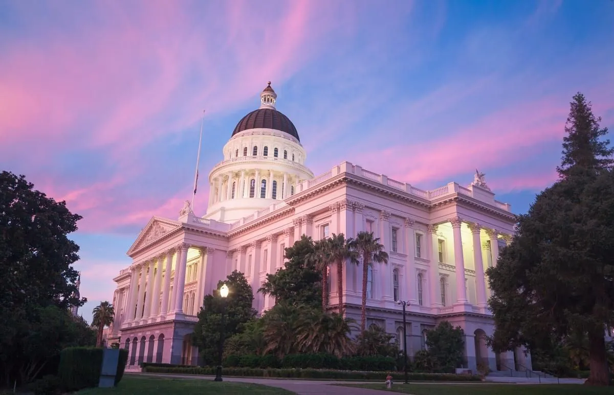 california-governor-vetoes-housing-bill-for-undocumented-immigrants