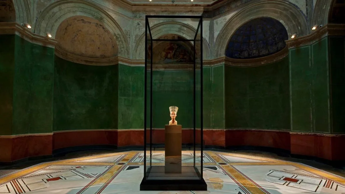 Egyptian Archaeologist Petitions for Nefertiti Bust's Return from Berlin