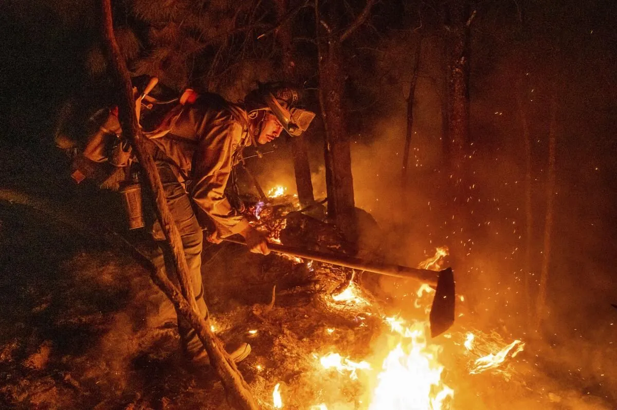 Massive California Wildfire Creates Own Weather as Firefighters Battle Heat