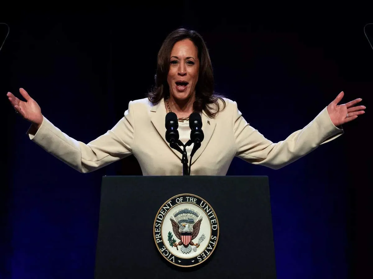 harris-2019-comments-on-trumps-twitter-account-misinterpreted