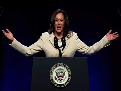 Harris' 2019 Comments on Trump's Twitter Account Misinterpreted