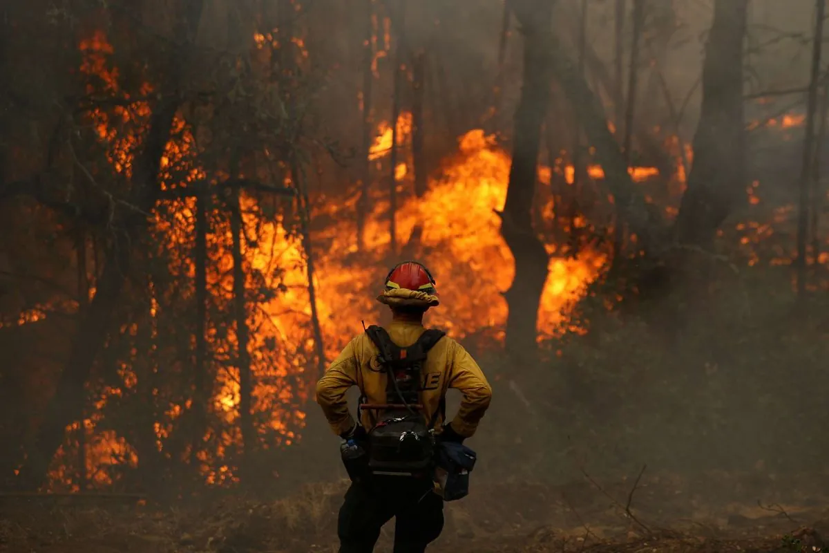 California Battles Three Major Wildfires as Thousands Evacuate