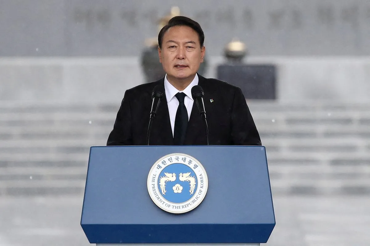 south-korean-presidents-approval-rating-plummets-amid-healthcare-crisis