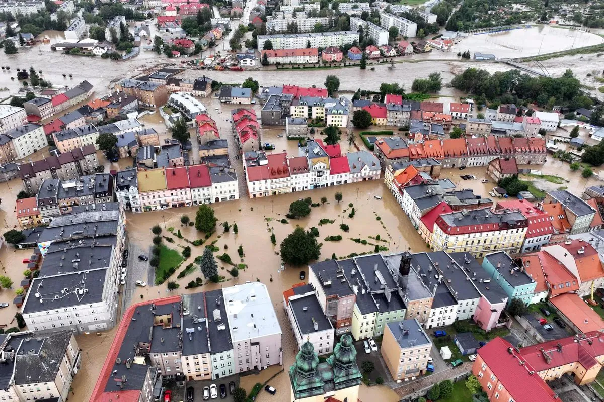 Central European Floods Claim Lives, Threaten Major Cities