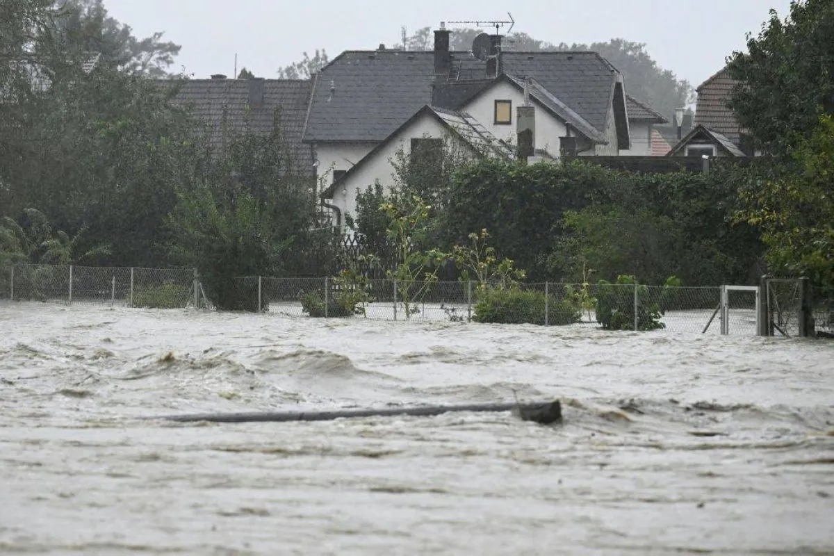 Austrian Election Campaign Disrupted by Severe Flooding