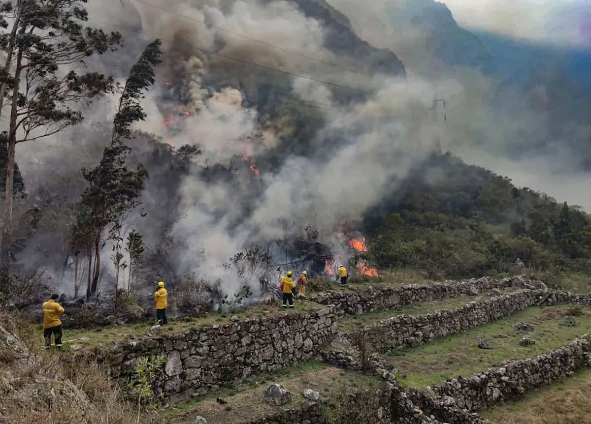 Peru's PM Pleads for End to Grassland Burning as Wildfires Claim Lives