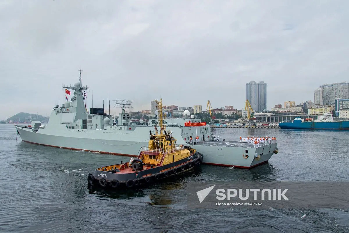 chinese-coast-guard-ships-dock-in-vladivostok-for-joint-exercises