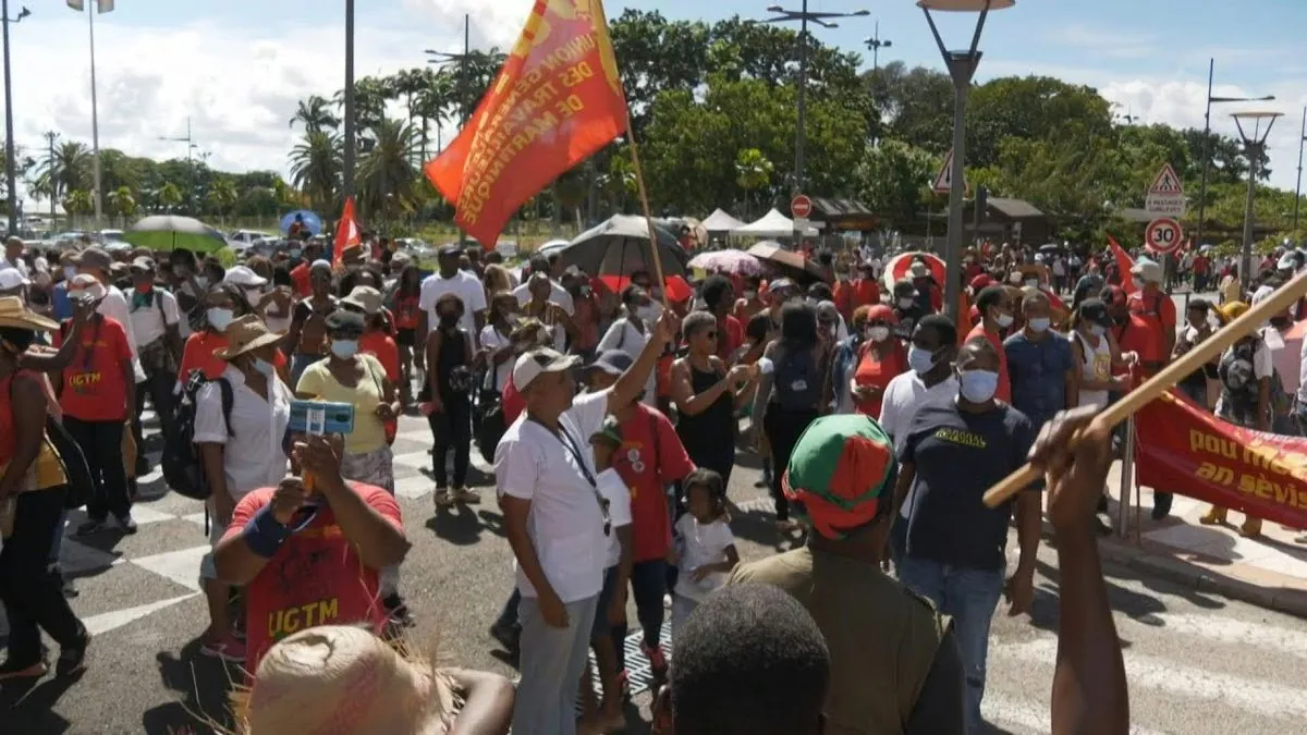 Martinique Unrest: Police Injured in Cost-of-Living Protests