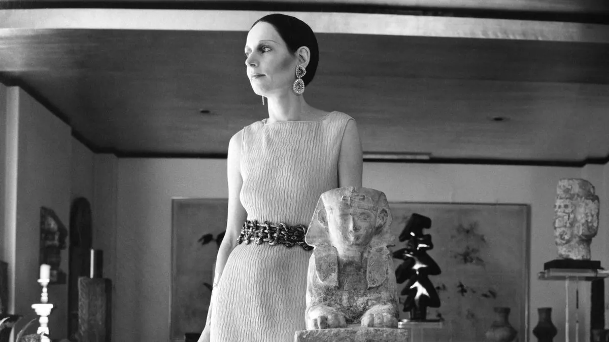 Fashion Icon Mary McFadden: A Legacy of Ancient-Inspired Designs