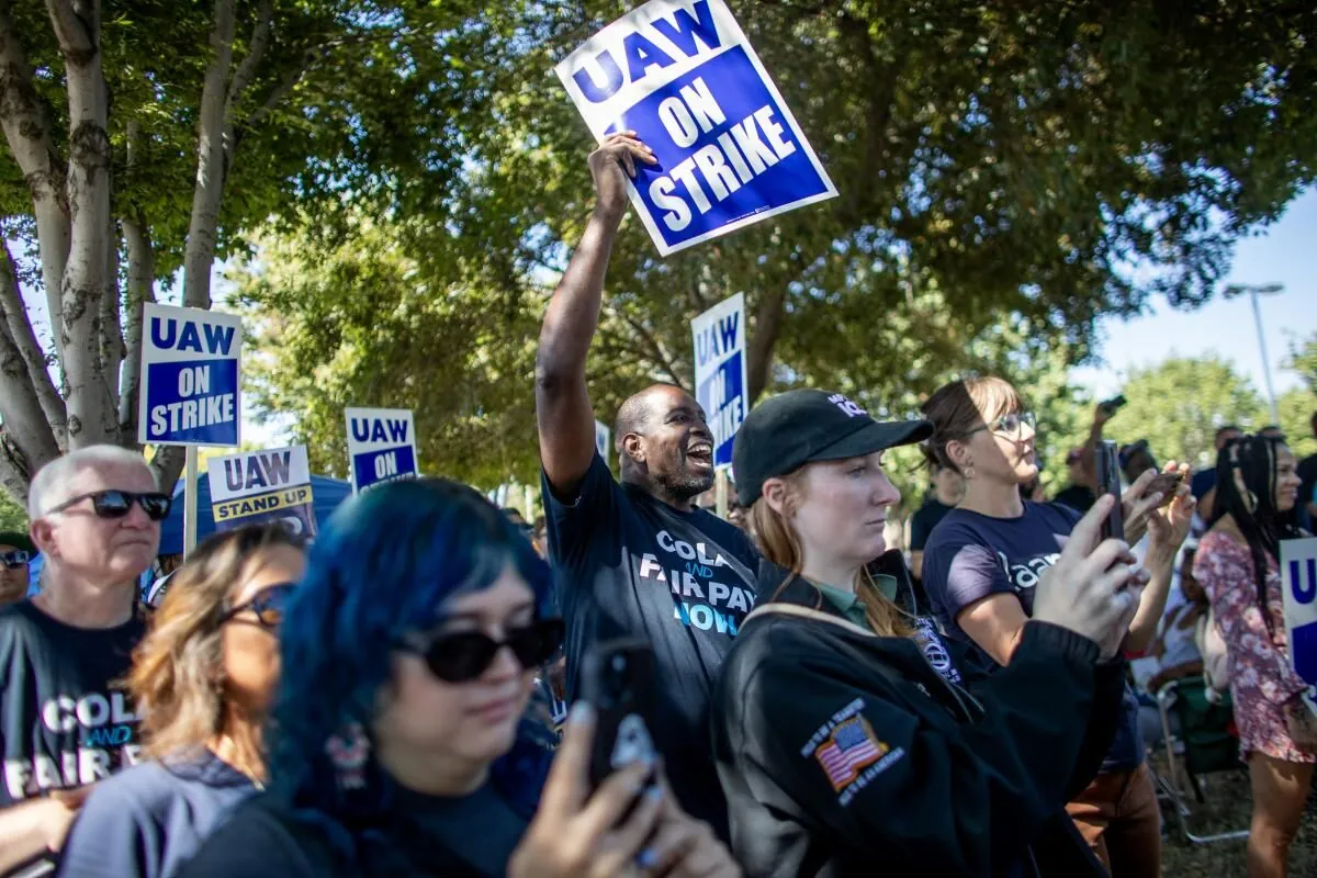 uaw-calls-for-strike-vote-against-stellantis-over-contract-violations