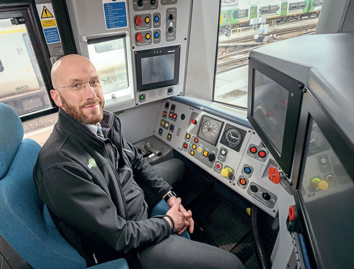 uk-train-drivers-accept-new-pay-deal-ending-long-running-dispute