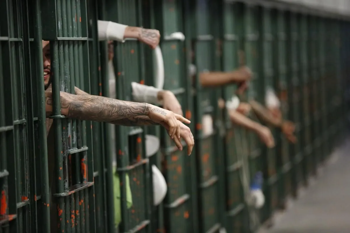 78-year-old-inmates-clemency-hope-a-legal-loopholes-unintended-consequence