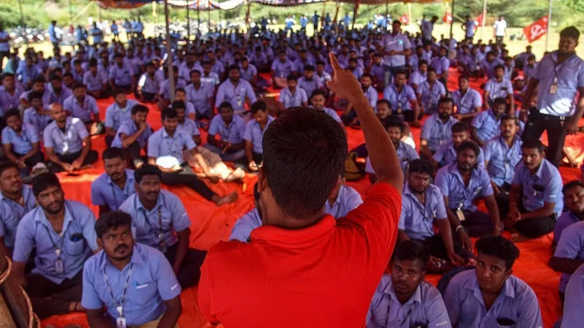 Samsung Workers' Strike in India Enters Third Week, Minister Urges Resolution