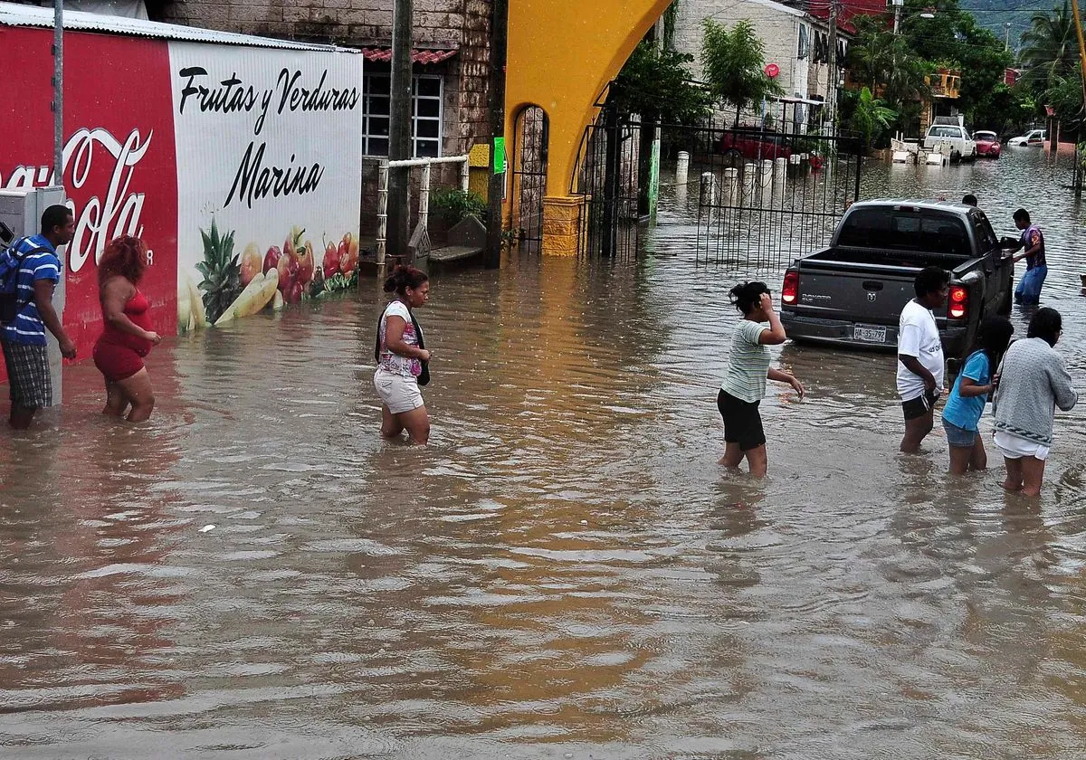 tropical-storm-john-wreaks-havoc-in-southern-mexico-acapulco-flooded