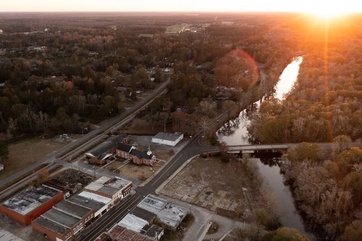 north-carolina-grapples-with-severe-flooding-as-helenes-aftermath-unfolds