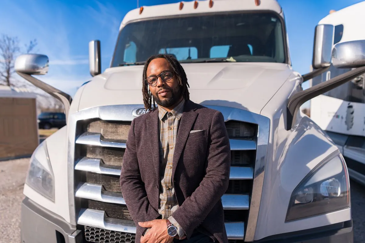 iowa-trucker-sues-over-alleged-dreadlocks-discrimination