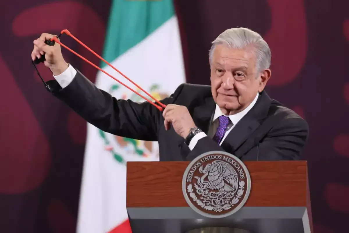 López Obrador Bids Farewell in Final Presidential Briefing